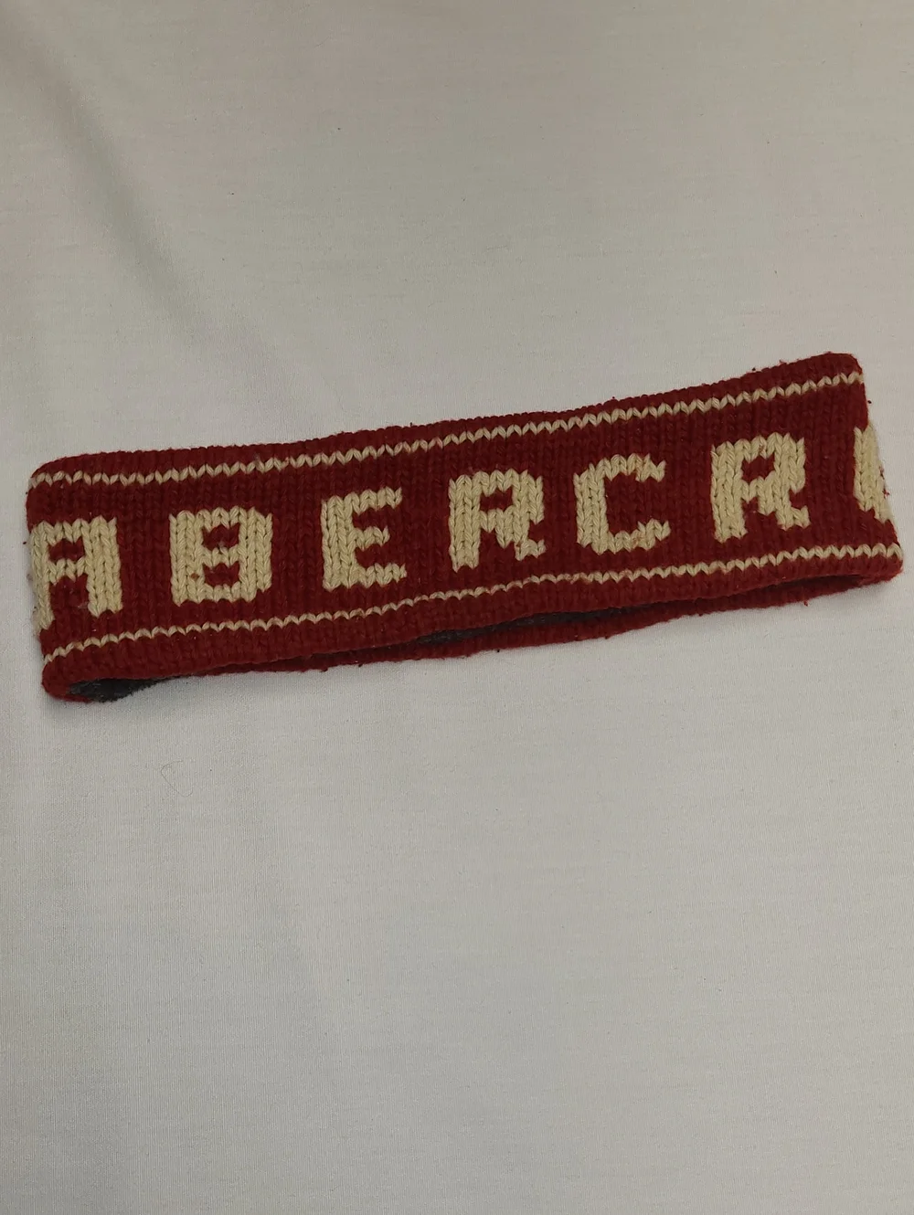 Vintage Abercrombie & Fitch burgundy knit headband with cream logo fleece lined
